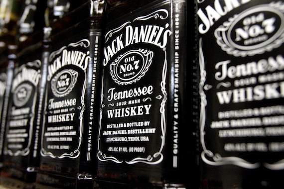 Earns Brown Forman
