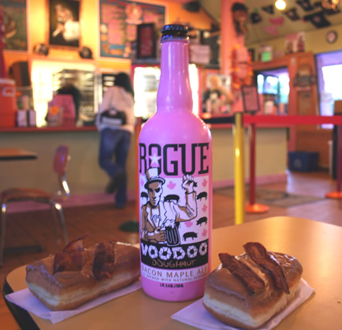 Rogue-Bacon-Maple-Ale-at-Voodoo-Doughnut-Too