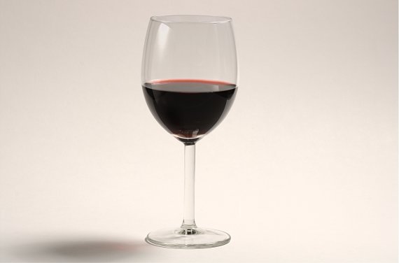 A_glass_of_red_wine 2